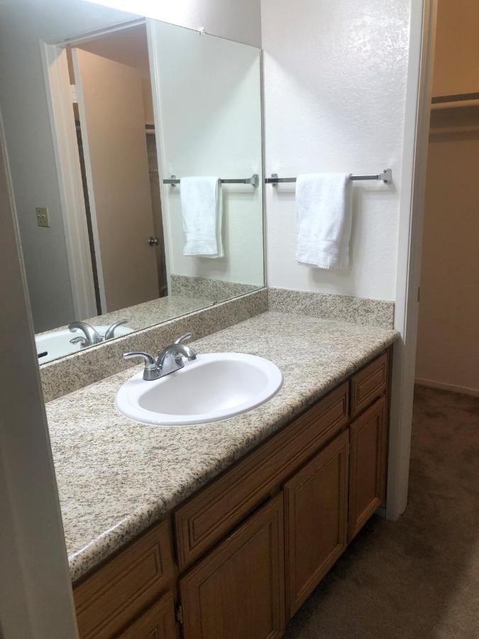 Whispering Meadows Apartments Bakersfield Eksteriør billede