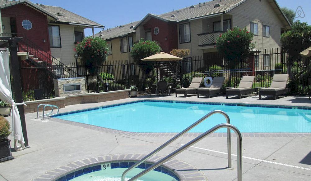 Whispering Meadows Apartments Bakersfield Eksteriør billede